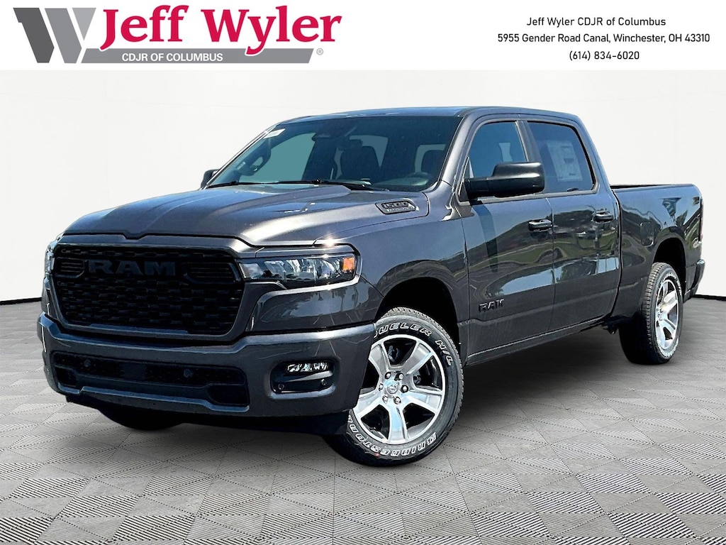 New 2026 Ram 1500 EXPRESS CREW CAB 4X4 6'4 BOX Pickup