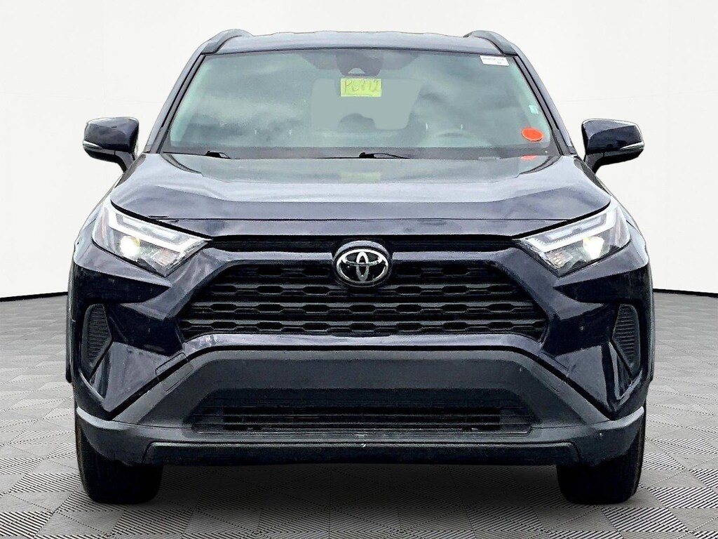 Used 2025 Toyota RAV4 XLE AWD SUV