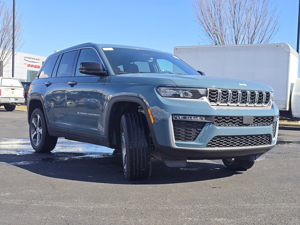 New 2026 Jeep Grand Cherokee LIMITED 4X4 Sport Utility