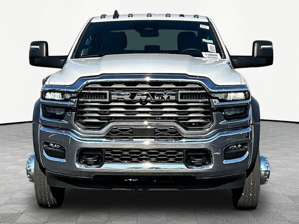 New 2026 Ram 5500 Chassis Cab TRADESMAN CREW 4X4 84' CA Pickup