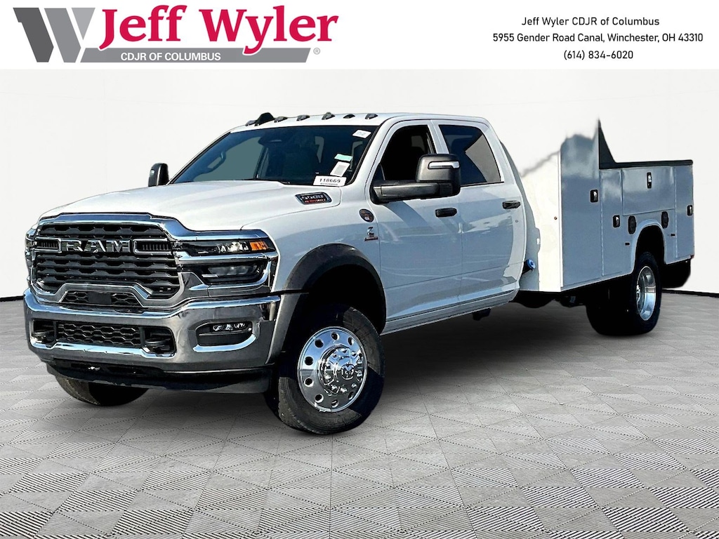 New 2026 Ram 5500 Chassis Cab TRADESMAN CREW 4X4 84' CA Pickup