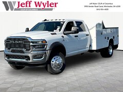 2026 Ram 5500 Chassis Cab TRADESMAN  CREW  4X4 84' CA Pickup