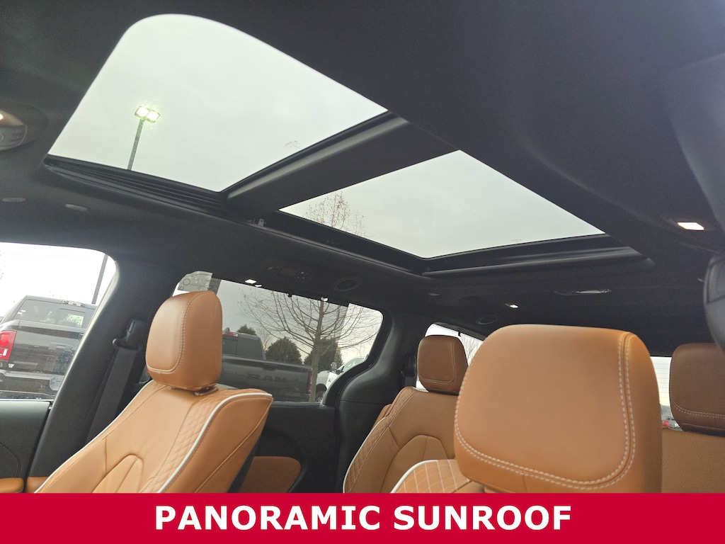 New 2026 Chrysler Pacifica PINNACLE AWD Passenger Van