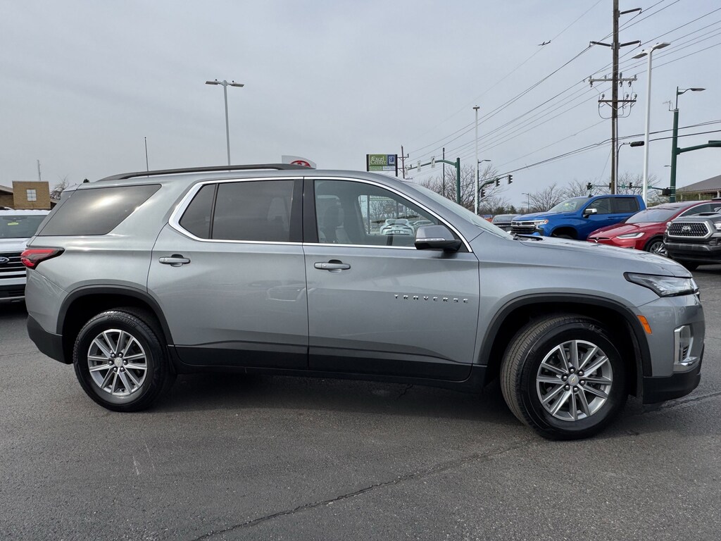 Used 2023 Chevrolet Traverse FWD 4dr LT Leather SUV
