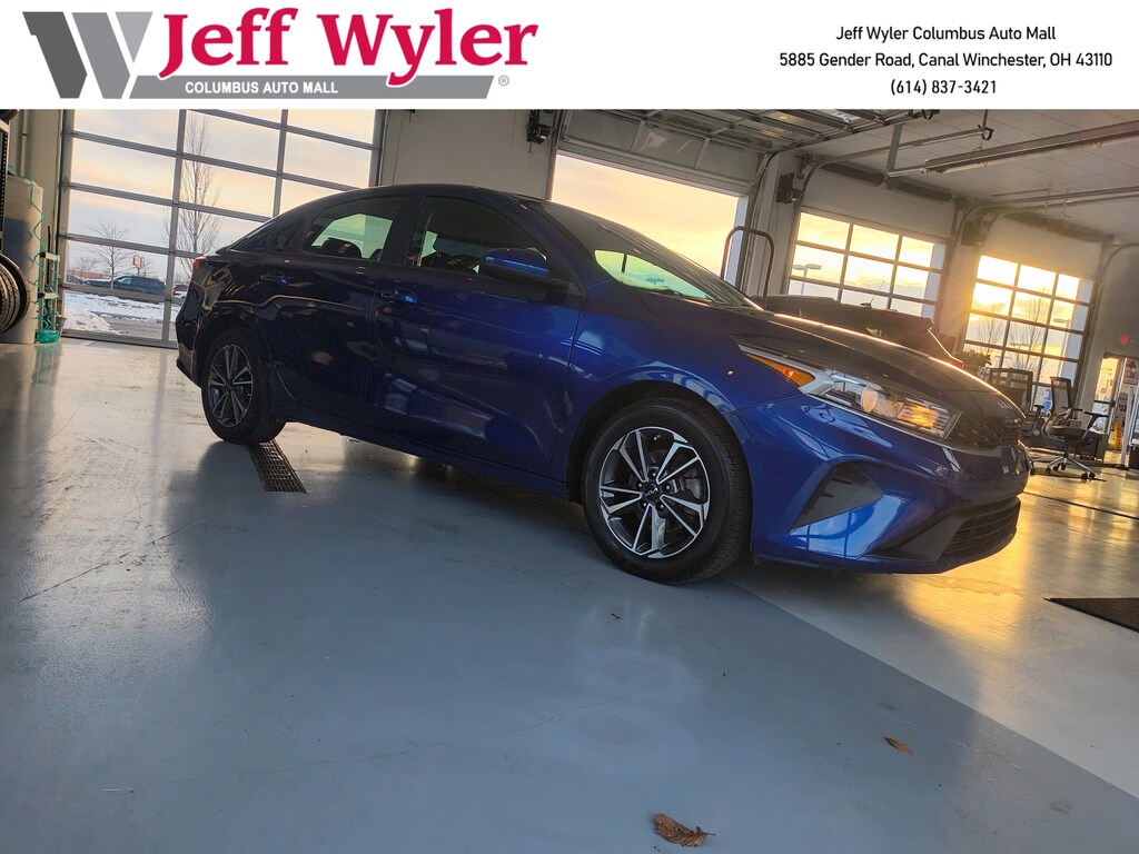 Used 2023 Kia Forte LXS IVT Car