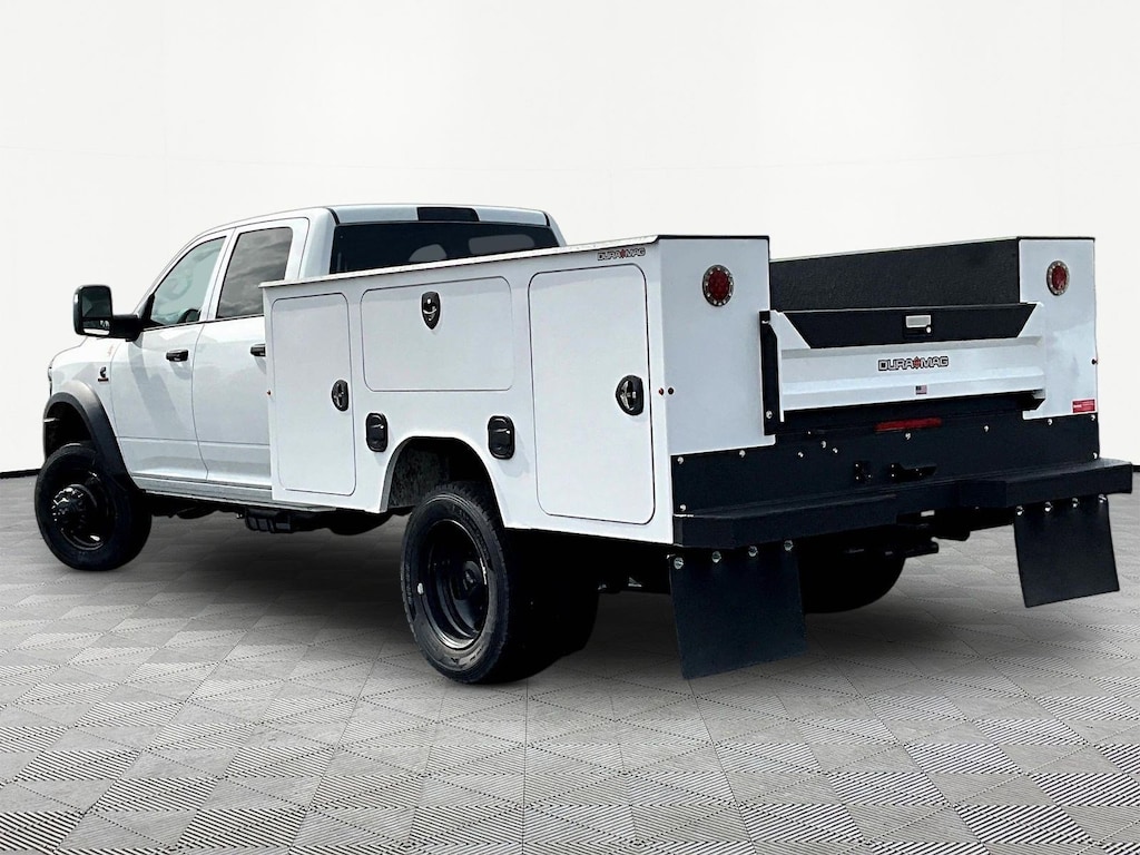 New 2026 Ram 4500 Chassis Cab TRADESMAN CREW 4X4 60' CA Pickup