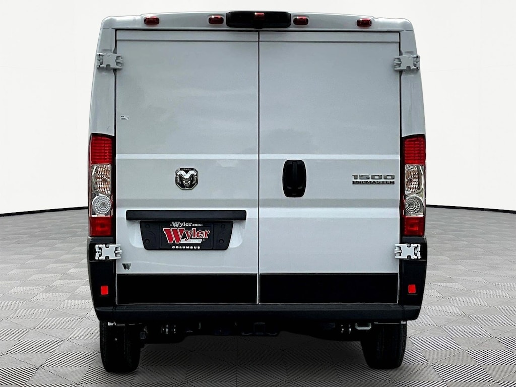 New 2026 Ram ProMaster PROMASTER 1500 TRADESMAN CARGO VAN LOW ROOF 136' W Cargo Van
