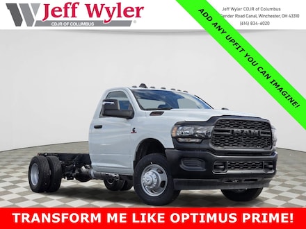 2024 Ram 3500 Chassis Cab 3500 TRADESMAN CHASSIS REGULAR CAB 4X2 84' CA Pickup