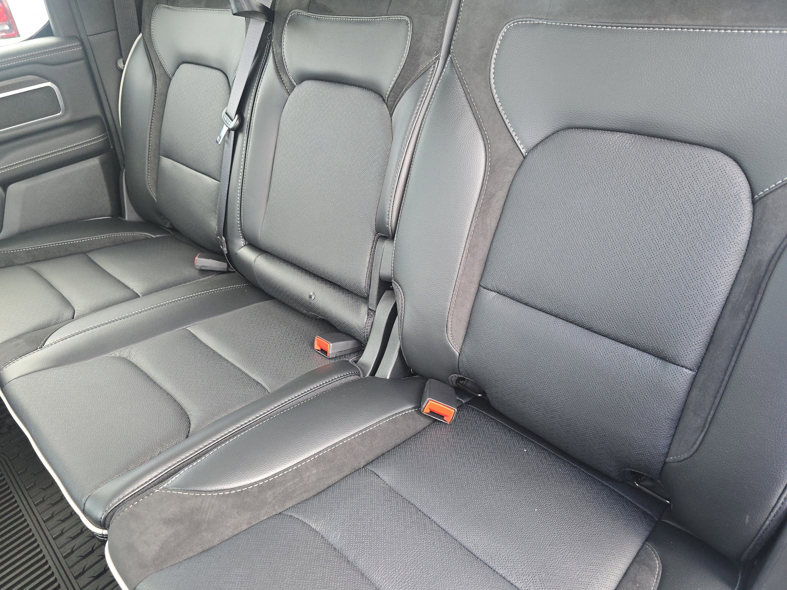 2026 RAM 1500 Laramie - Photo 23