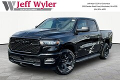2026 Ram 1500 EXPRESS CREW CAB 4X4 5'7 BOX Pickup