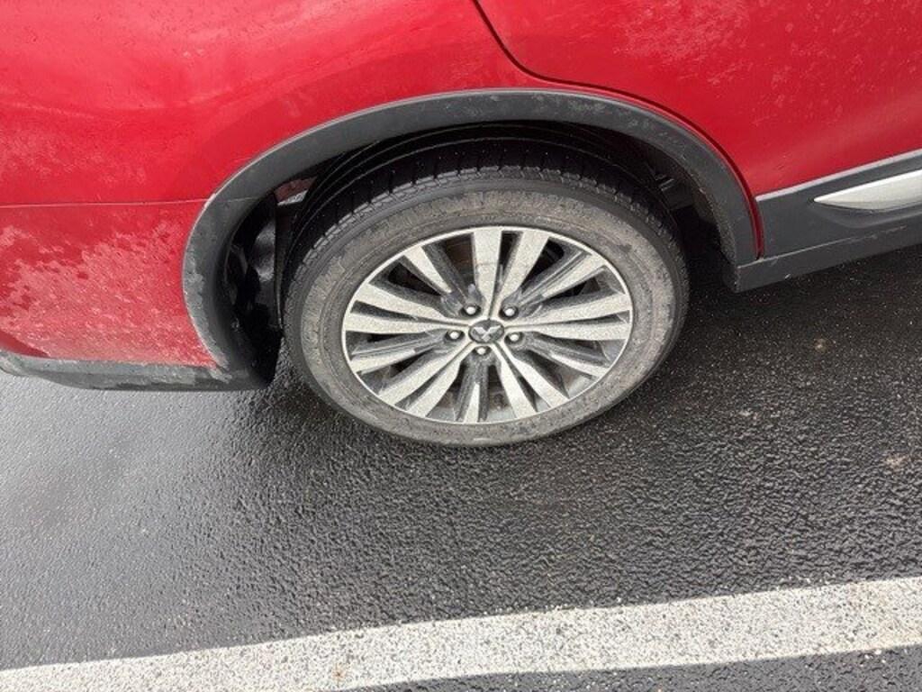 Used 2019 Mitsubishi Outlander ES AWC SUV