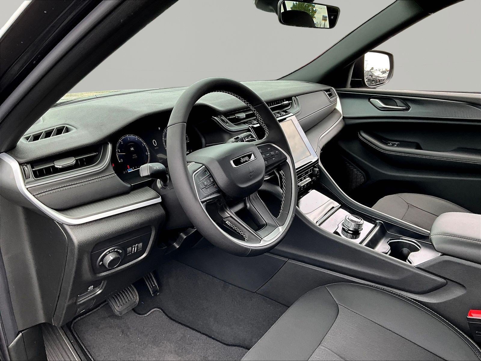 2026 Jeep Grand Cherokee Laredo - Photo 18