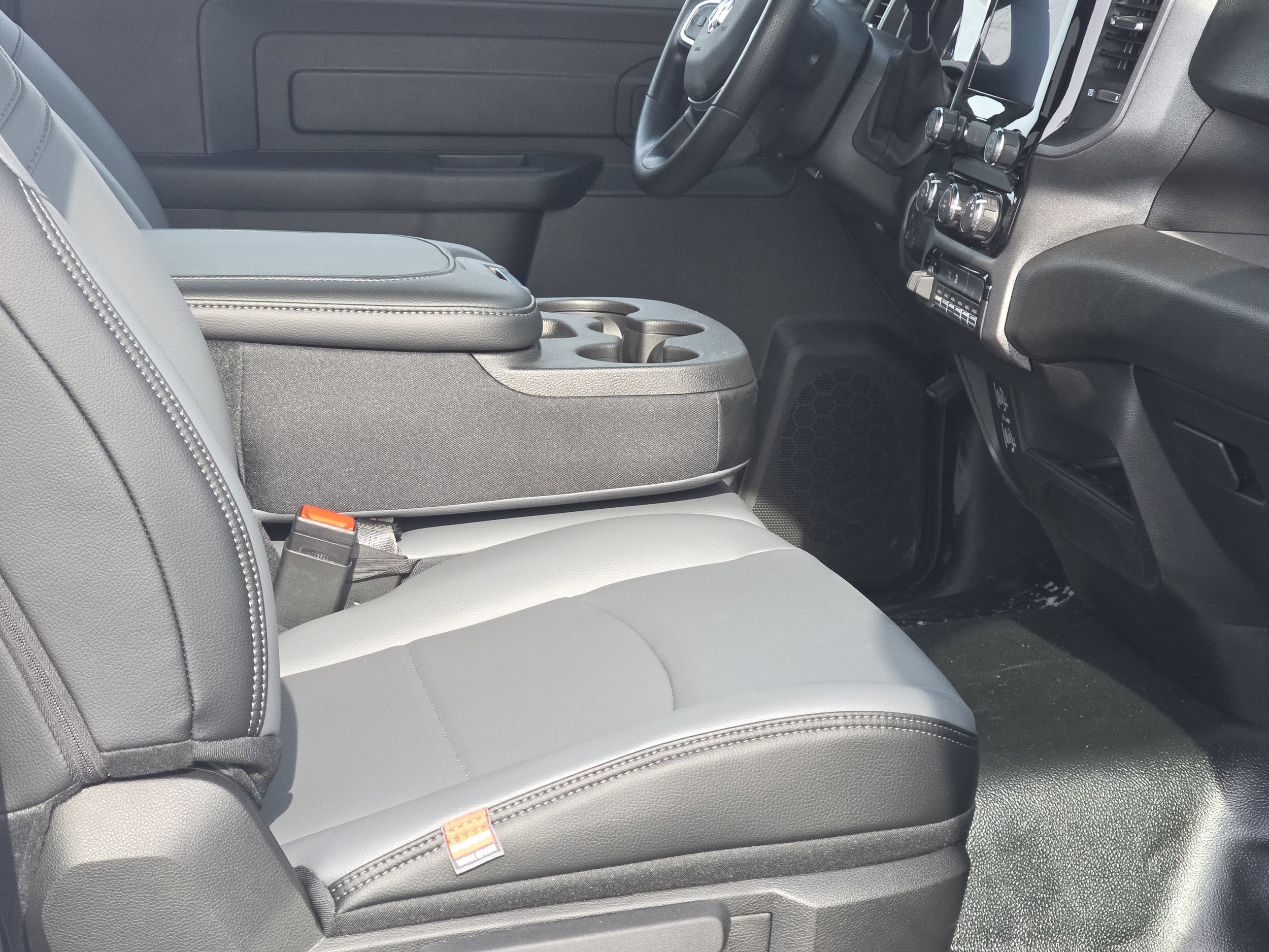 2026 RAM 3500 Chassis Tradesman - Photo 19