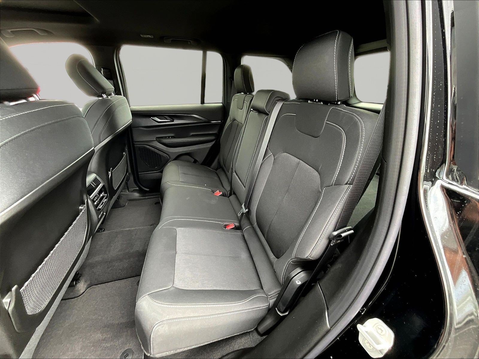2026 Jeep Grand Cherokee Laredo - Photo 20