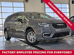 2025 Chrysler Pacifica SELECT Passenger Van