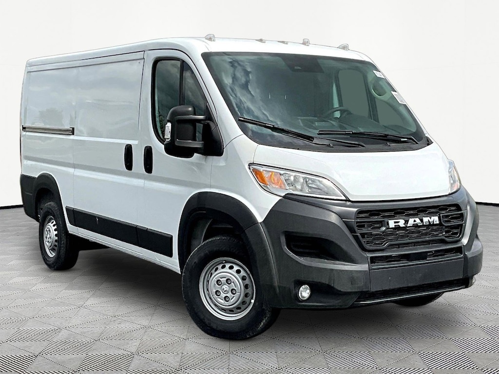 New 2026 Ram ProMaster PROMASTER 1500 TRADESMAN CARGO VAN LOW ROOF 136' W Cargo Van