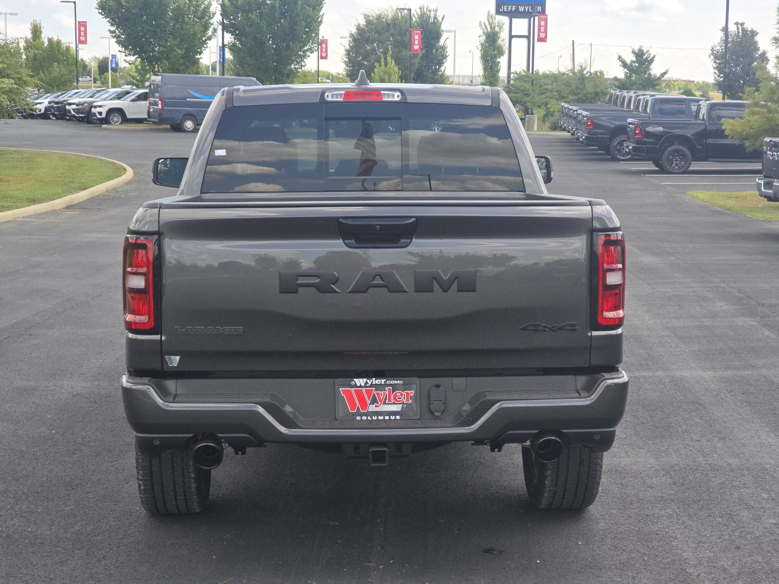 2026 RAM 1500 Laramie - Photo 17