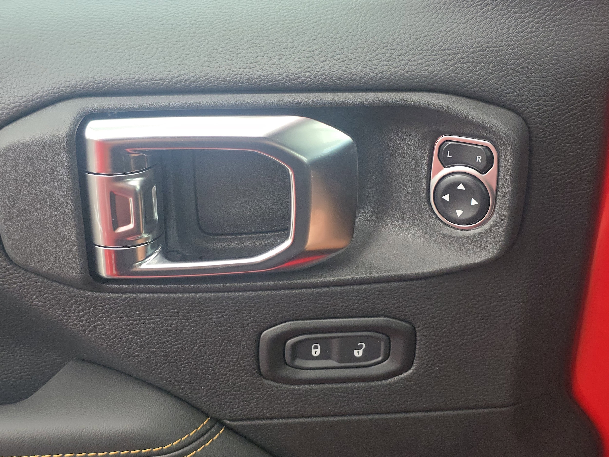 2025 Jeep Wrangler 4-Door Sahara - Photo 27
