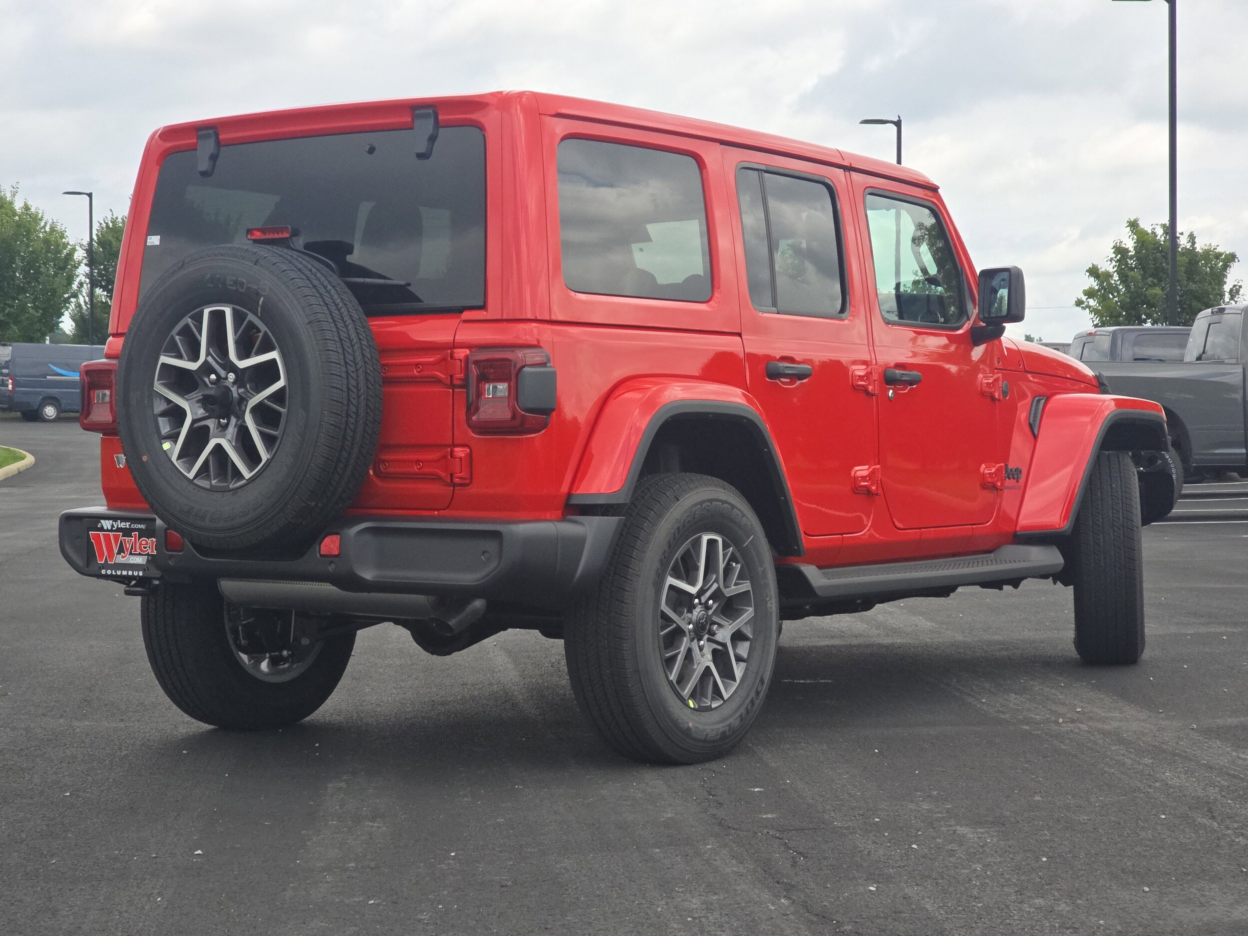2025 Jeep Wrangler 4-Door Sahara - Photo 18