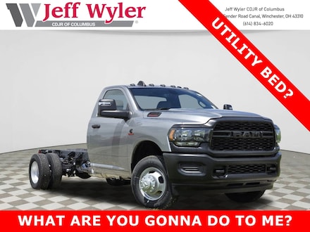 2024 Ram 3500 Chassis Cab 3500 TRADESMAN CHASSIS REGULAR CAB 4X2 84' CA Pickup