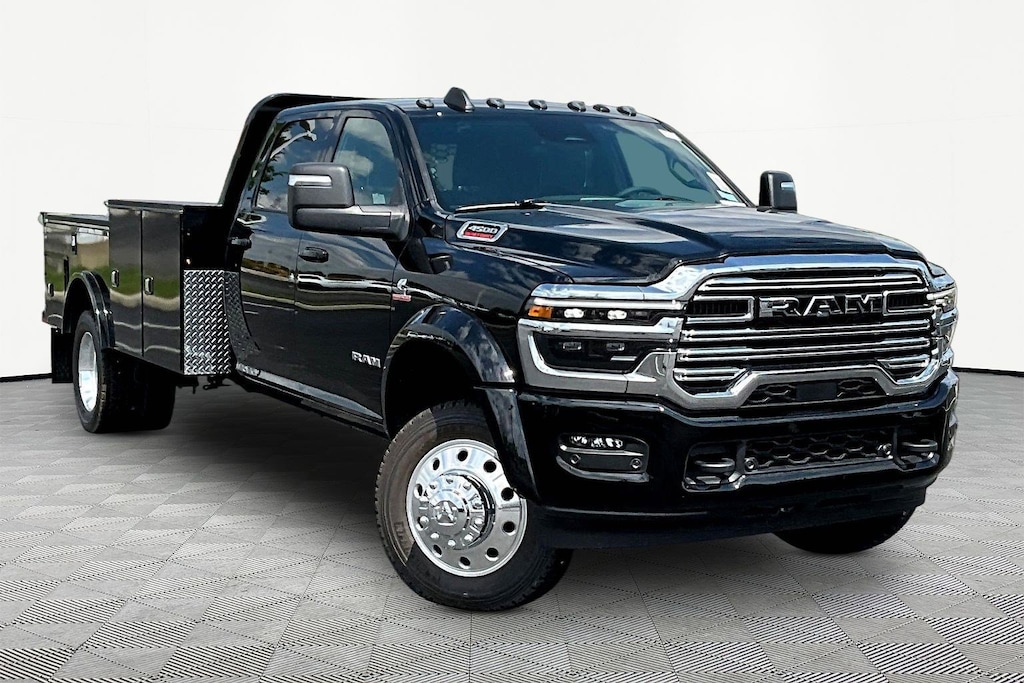 New 2026 Ram 4500 Chassis Cab BIG HORN CREW 4X4 84' CA Pickup