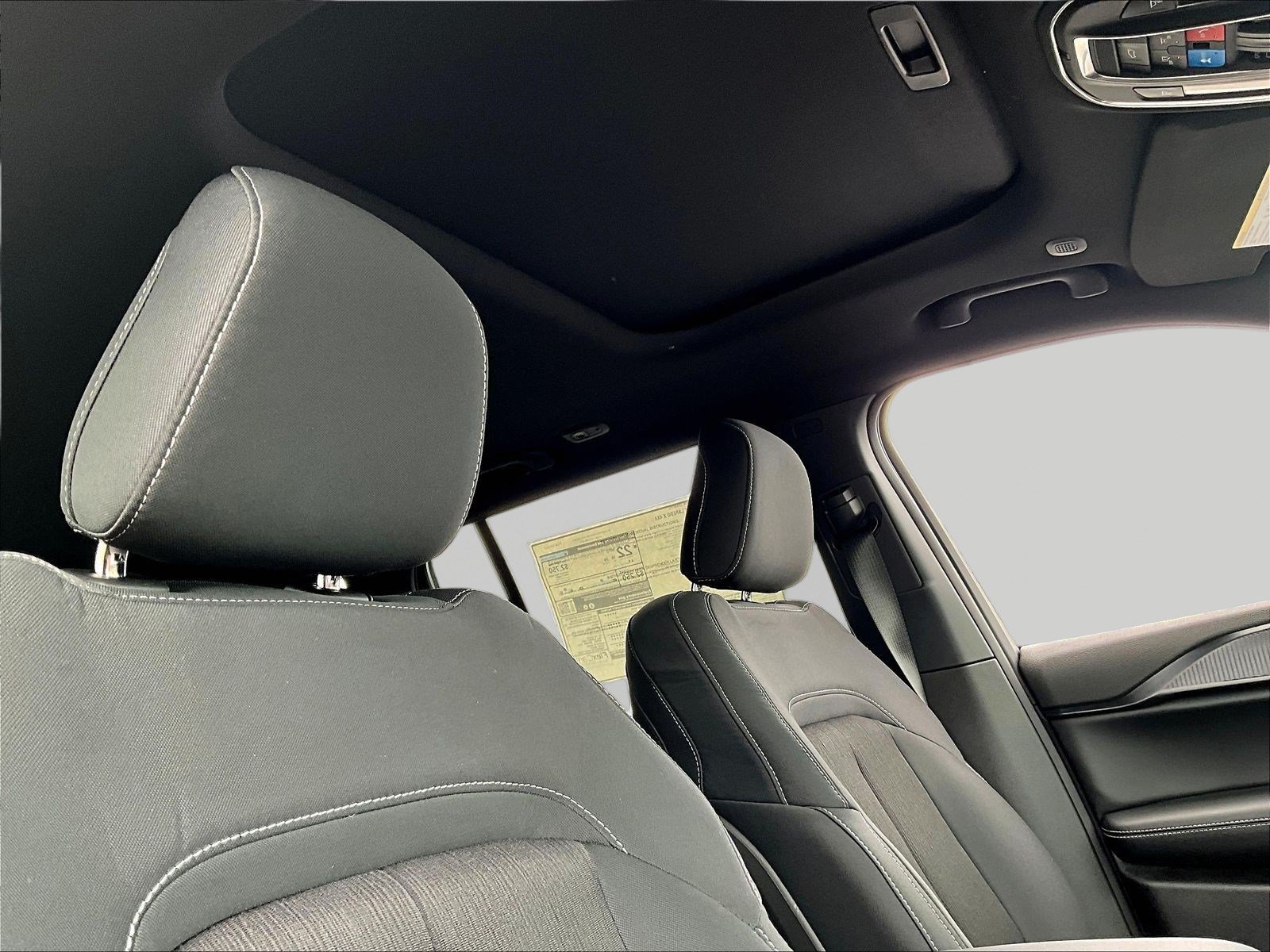 2026 Jeep Grand Cherokee Laredo - Photo 15