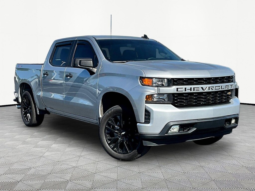 Used 2020 Chevrolet Silverado 1500 4WD Crew Cab 147 Custom Truck