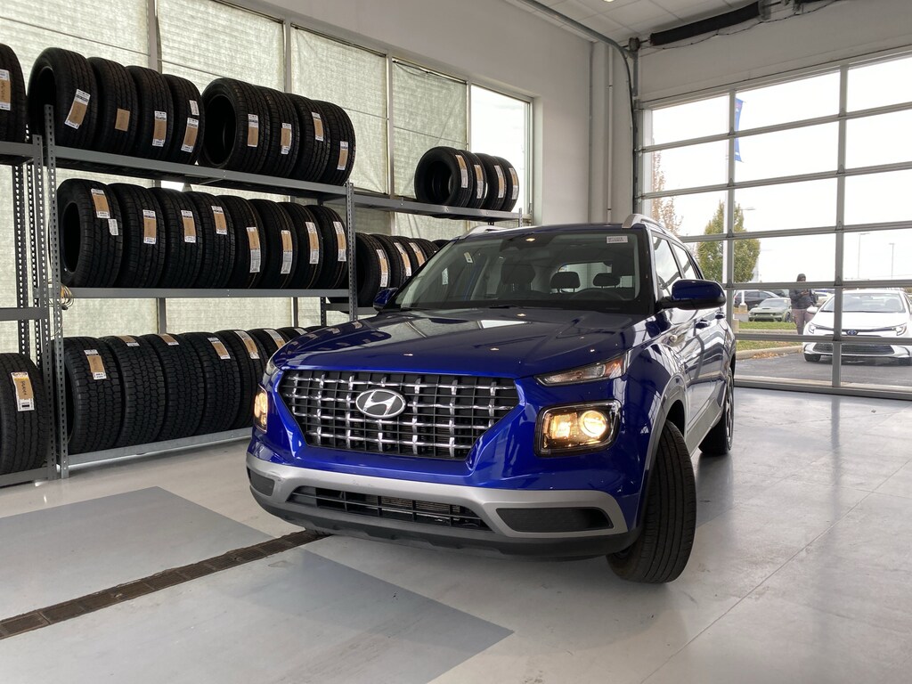 Used 2025 Hyundai Venue SEL IVT SUV