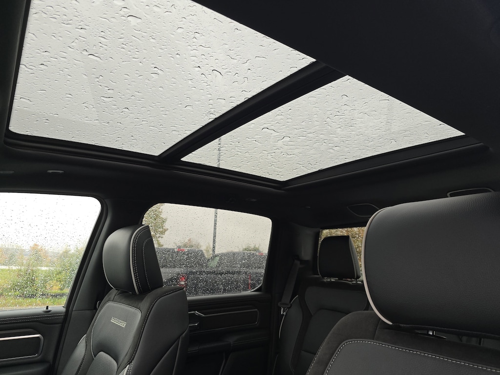 New 2026 Ram 1500 LARAMIE CREW CAB 4X4 5'7 BOX Pickup