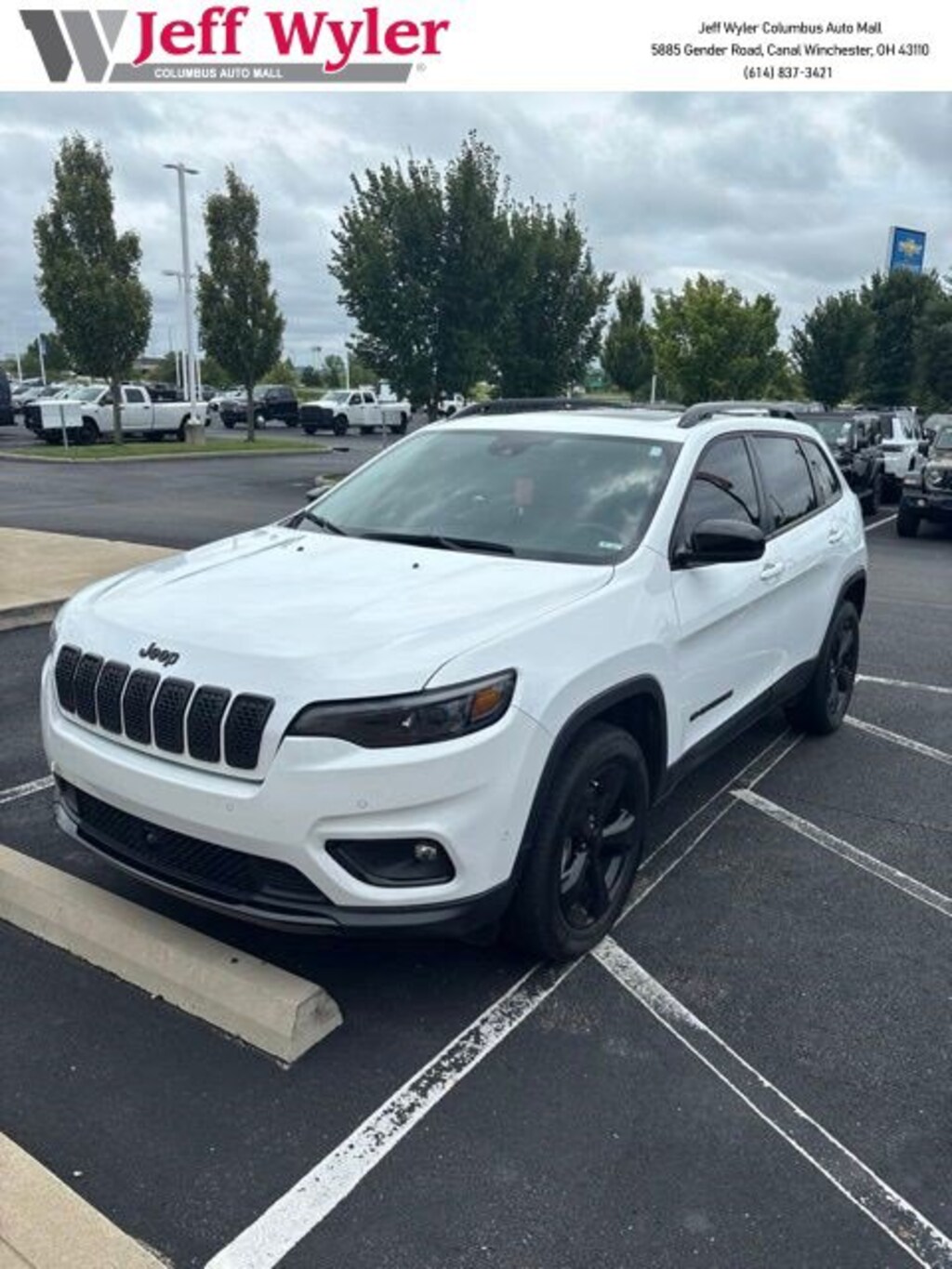 Used 2023 Jeep Cherokee Altitude Lux 4x4 SUV
