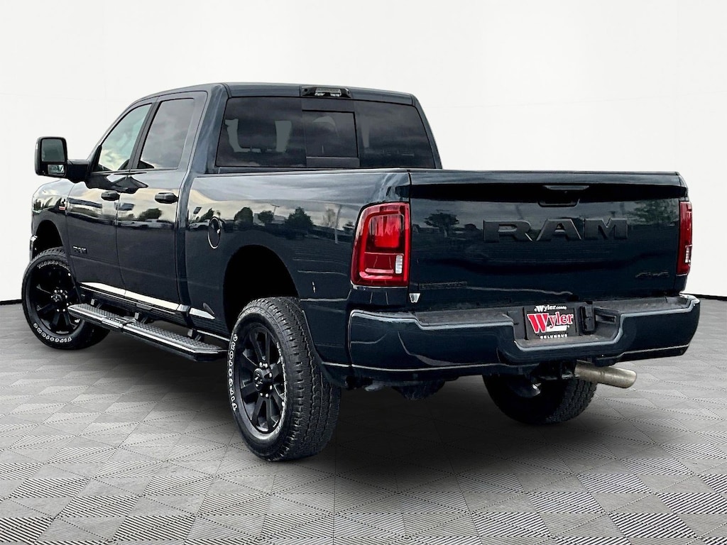 New 2026 Ram 2500 BIG HORN CREW CAB 4X4 6'4 BOX Pickup
