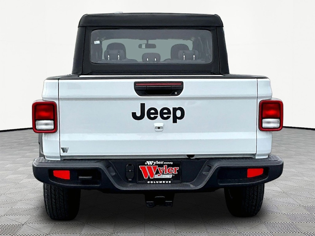 New 2026 Jeep Gladiator SPORT 4X4 Pickup
