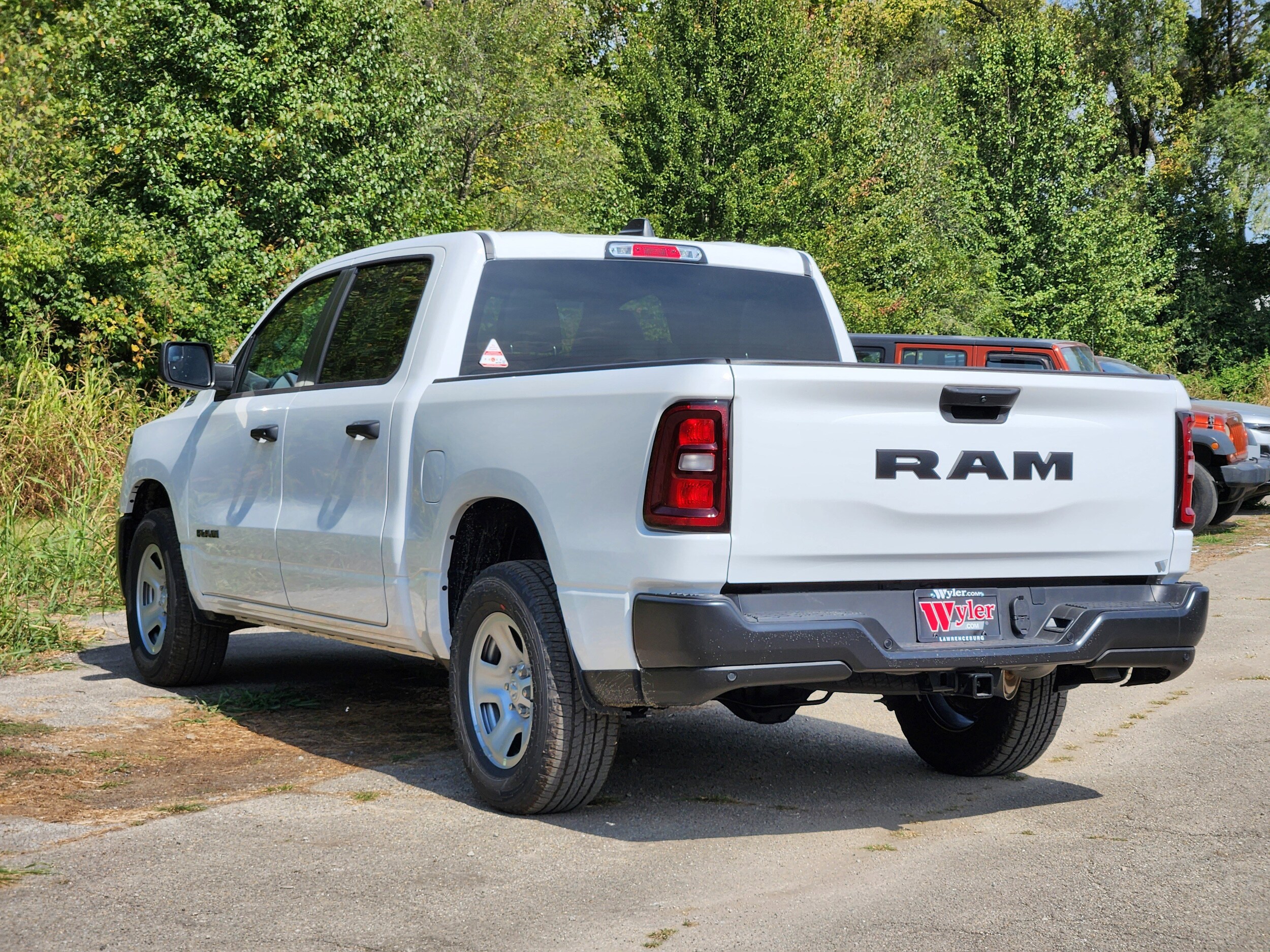 2025 Ram 1500 Tradesman photo 2