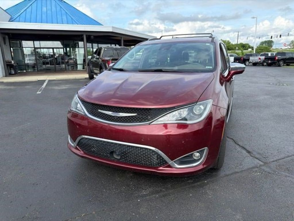 Used 2019 Chrysler Pacifica Limited FWD Van