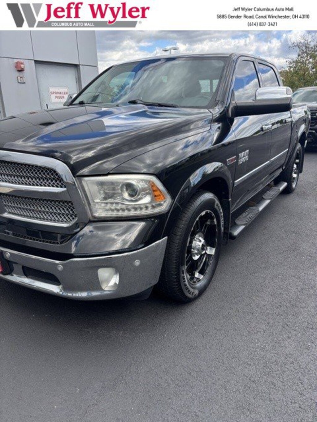 Used 2015 Ram 1500 4WD Crew Cab 140.5 Laramie Limited Truck