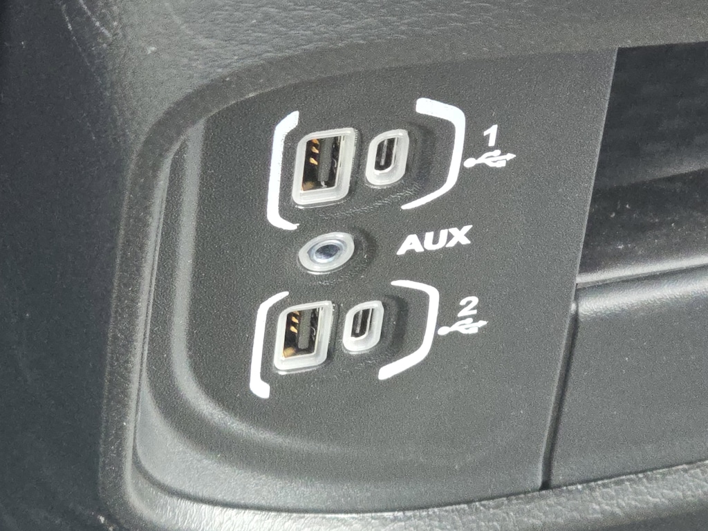 New 2026 Ram 3500 Chassis Cab TRADESMAN REGULAR 4X4 84' CA Pickup