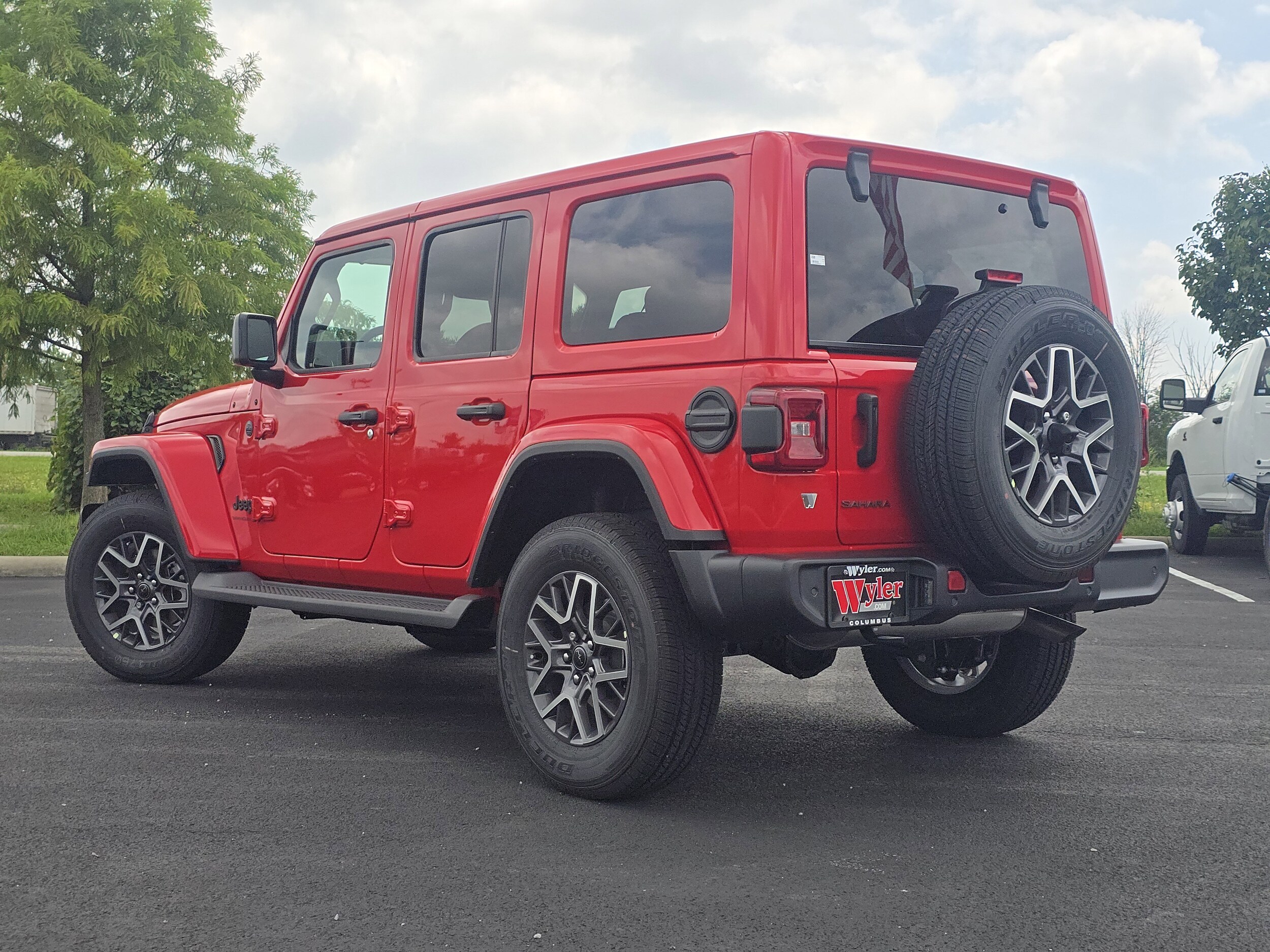 2025 Jeep Wrangler 4-Door Sahara - Photo 16
