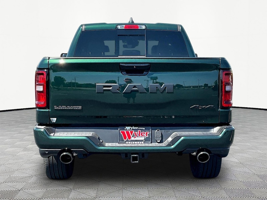 New 2026 Ram 1500 LARAMIE CREW CAB 4X4 5'7 BOX Pickup