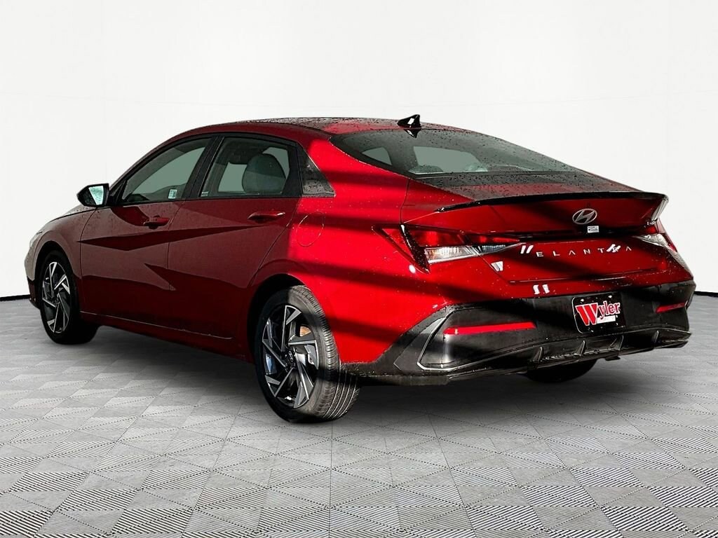 Used 2025 Hyundai Elantra