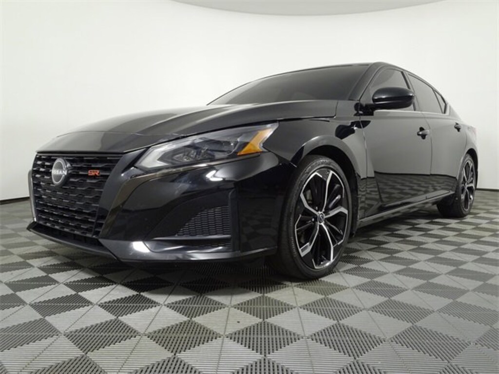 Used 2023 Nissan Altima