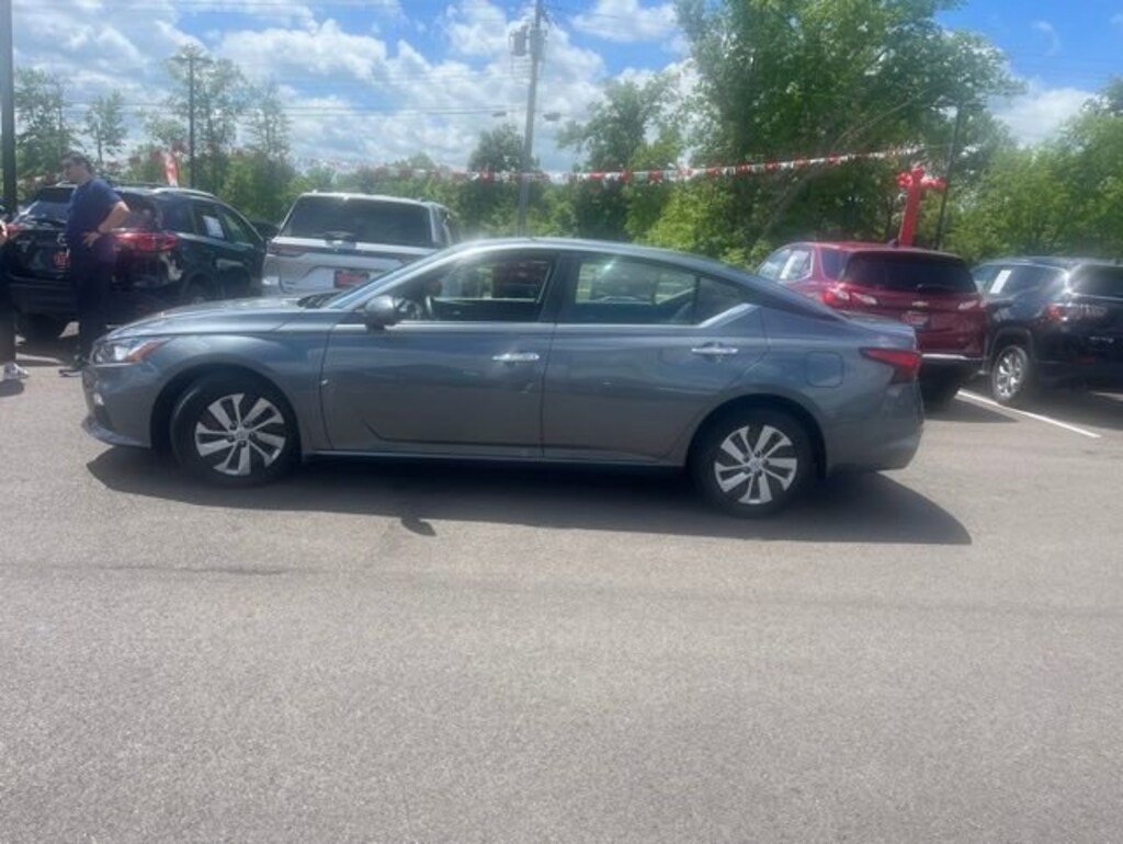 Used 2021 Nissan Altima