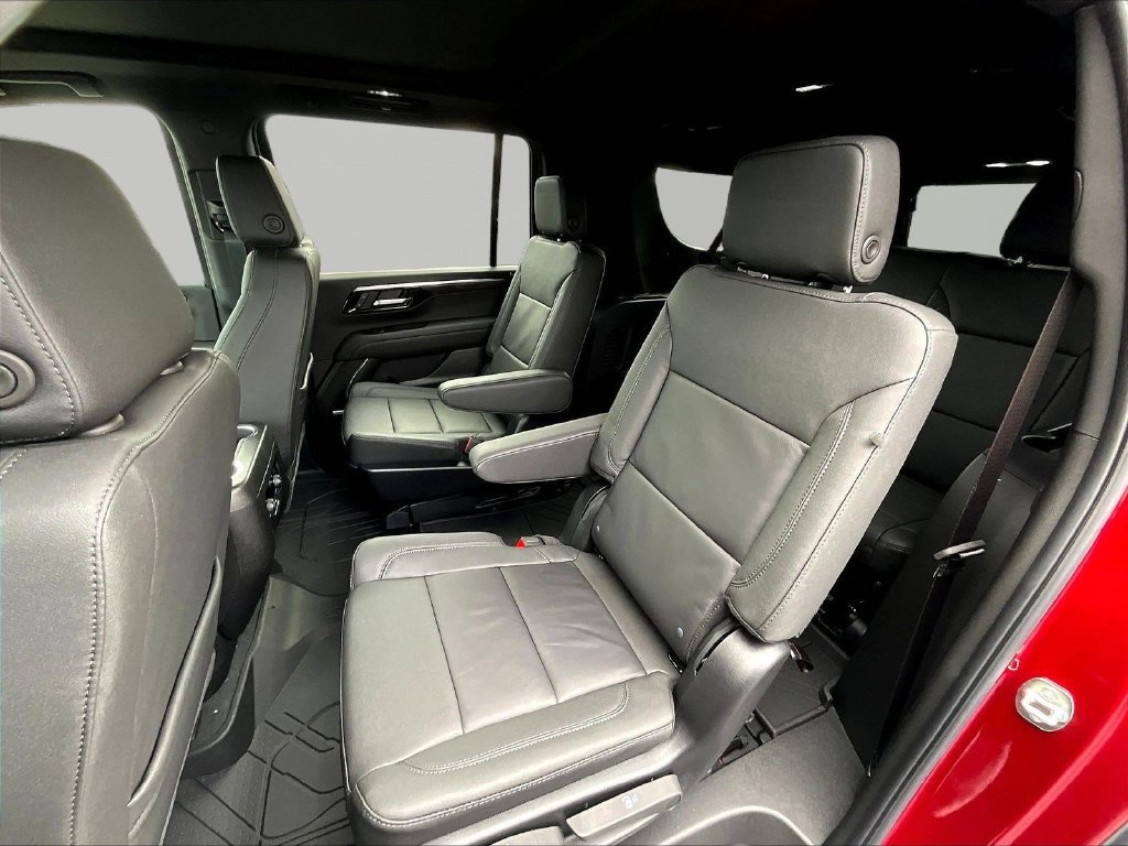 2026 Chevrolet Suburban Z71 - Photo 17