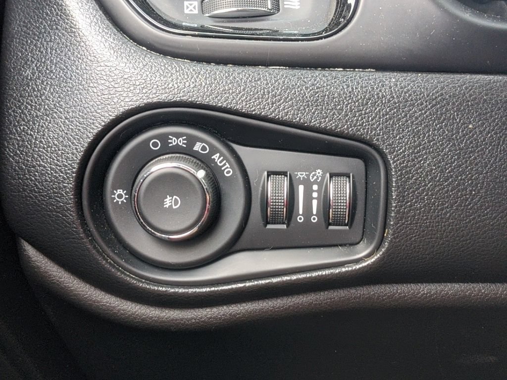 2017 Jeep Renegade Altitude Package - Photo 24