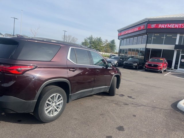 2023 Chevrolet Traverse Cloth photo 2