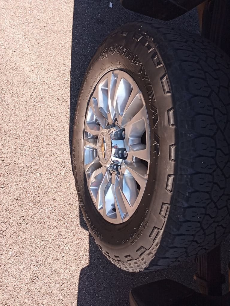 2022 Chevrolet Silverado 2500HD High Country - Photo 8
