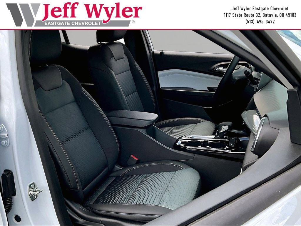 2026 Chevrolet Trax LT - Photo 17