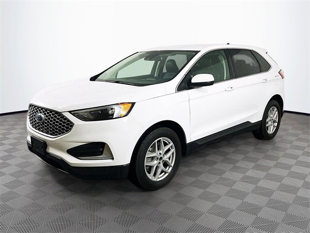 2024 Ford Edge SEL photo 2