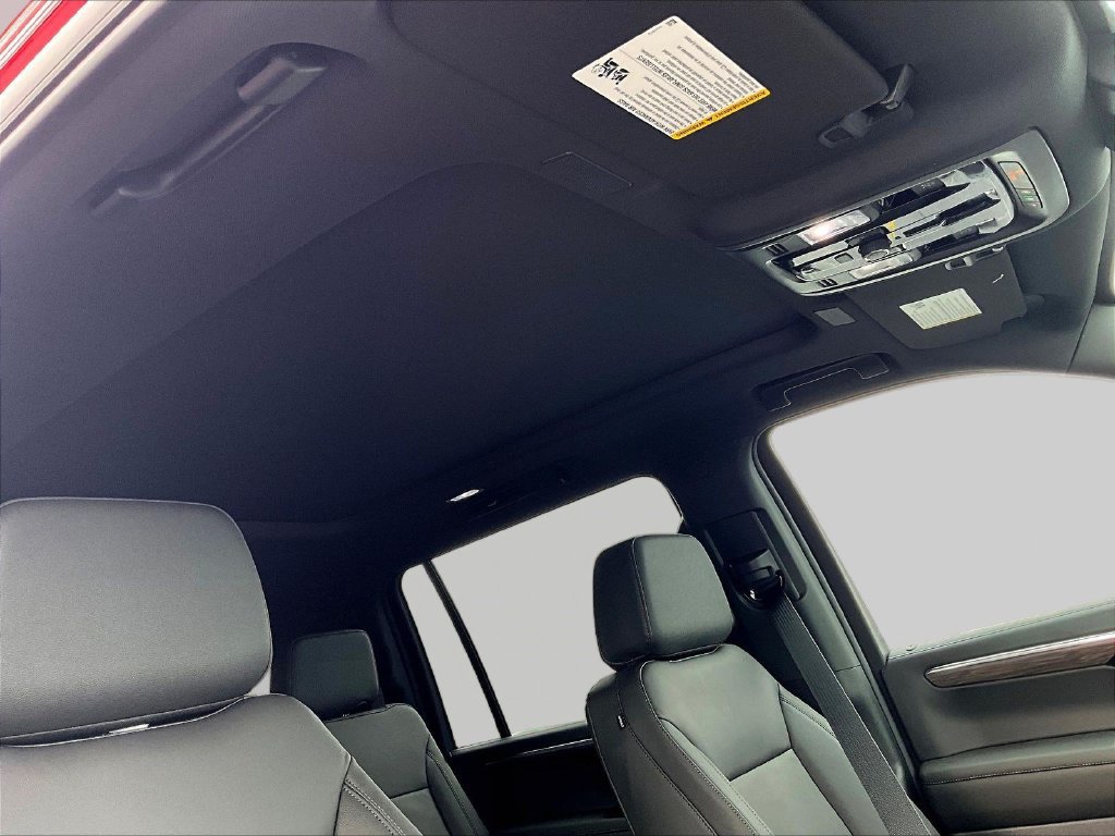 2026 Chevrolet Suburban Z71 - Photo 12