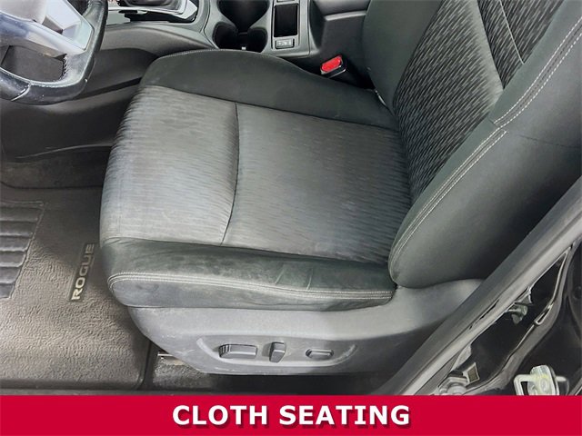 2020 Nissan Rogue SV photo 4