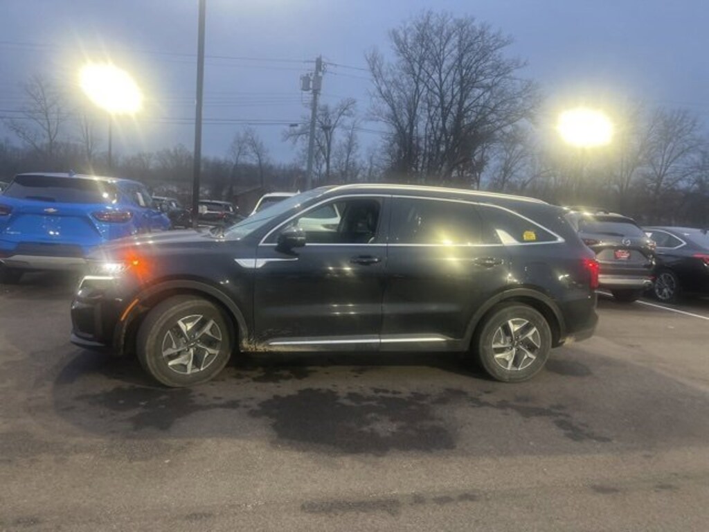 Used 2022 Kia Sorento Hybrid